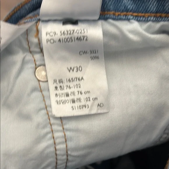 Levi’s 501 Denim Shorts - Picture 3 of 4